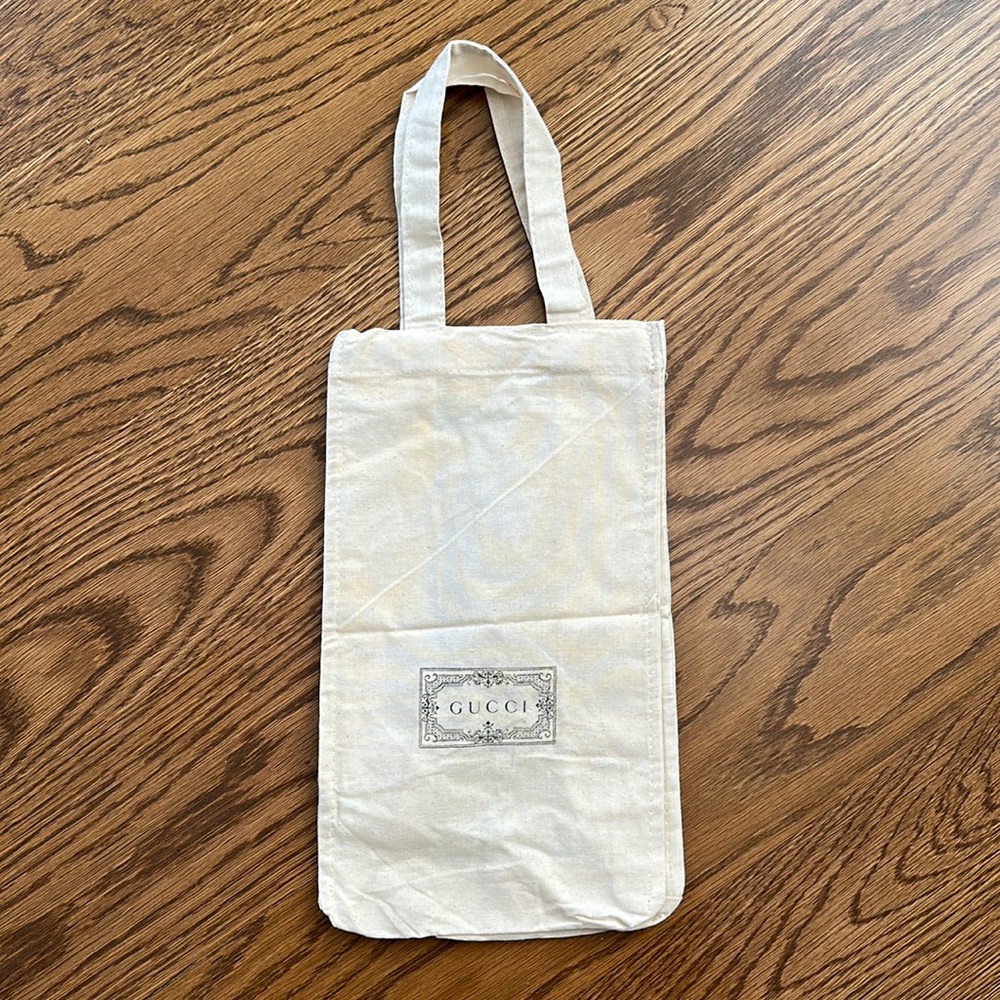 Gucci accessories bag